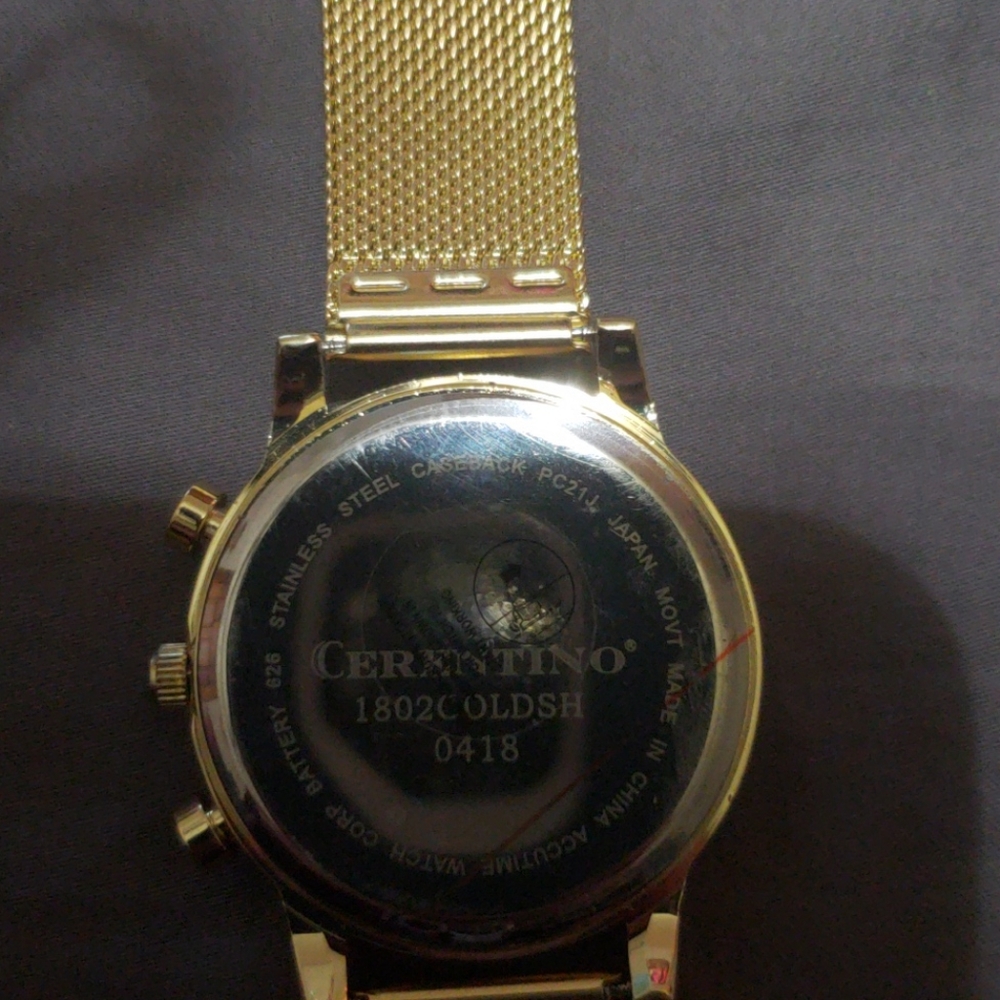 Gold watch - Picture 3 of 4